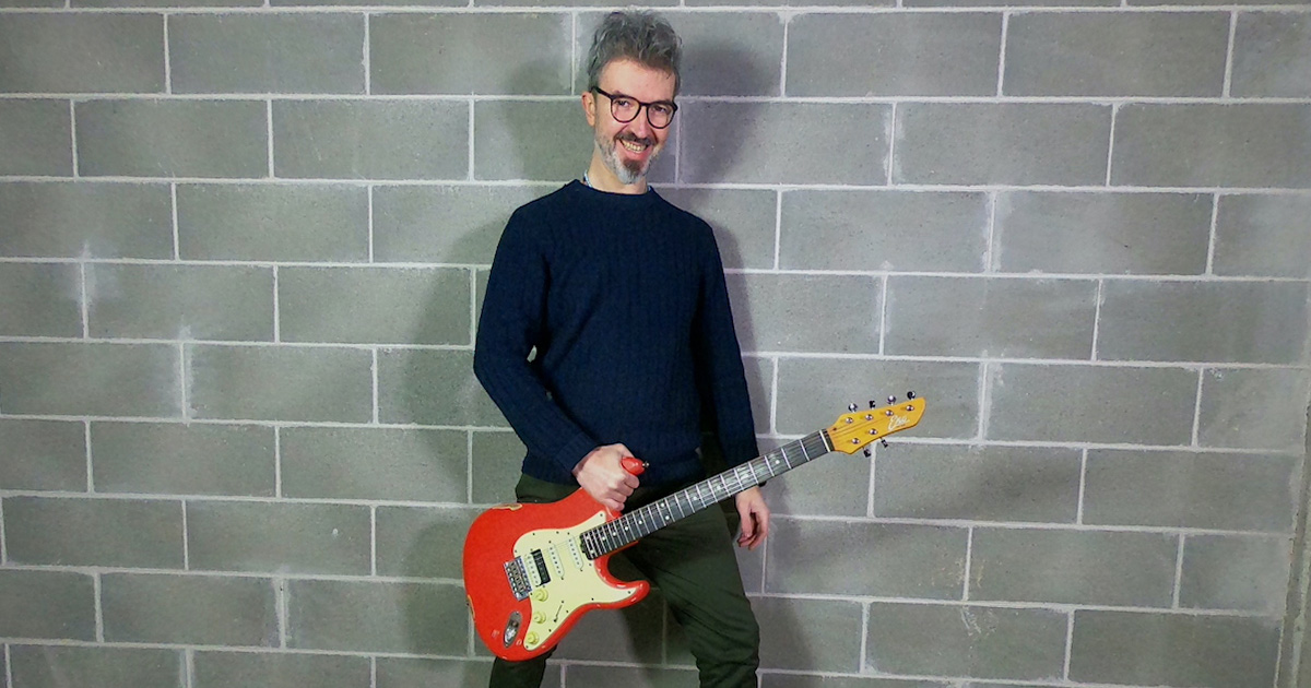 Alessandro Teruzzi è un endorser per Eko Guitars