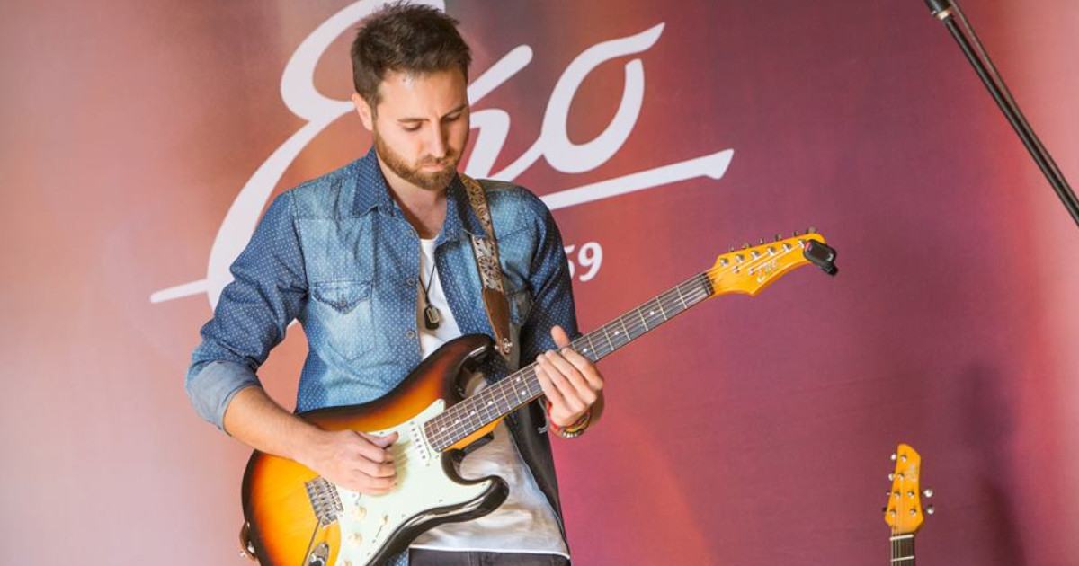 Elia Garutti è un endorser per Eko Guitars