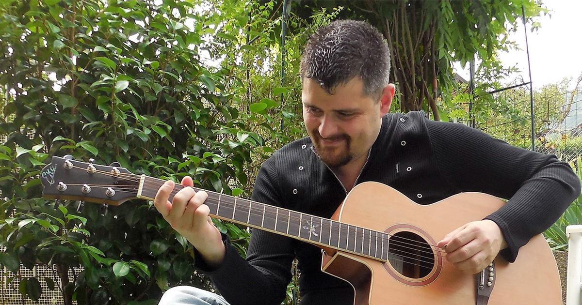 Marco-Brusa-Eko-Guitars