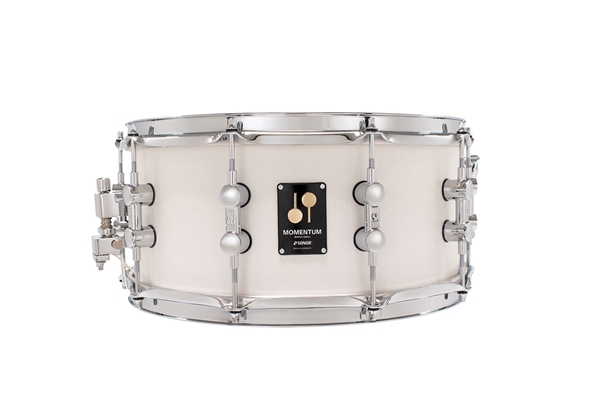 Sonor - Momentum Rullante 14x6.5 in Acero - Satin Pure White Sonor - Momentum Rullante 14x6.5 in Acero - Satin Pure White