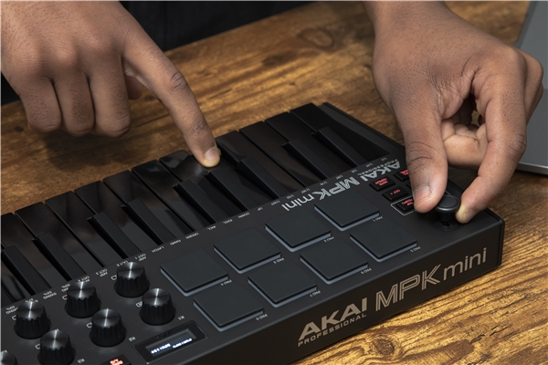 Akai Professional - MPK MINI MKIII BLACK
