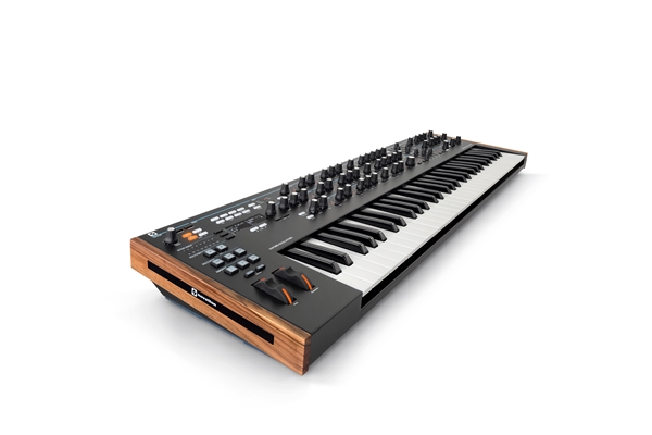 Novation - SUMMIT