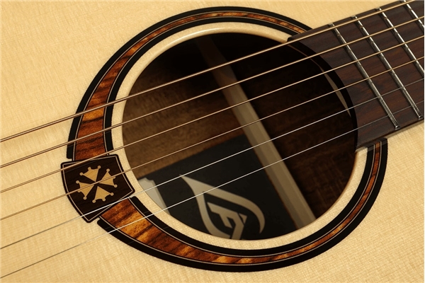 Lag - T318A Chitarra Acustica Auditorium