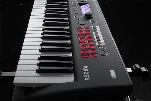 Korg - KROSS 2-61 (Super Matte Black)