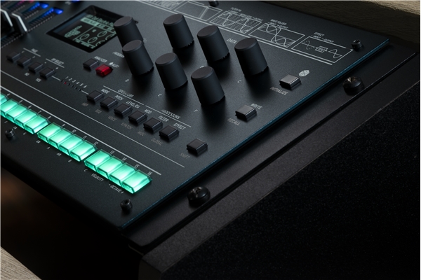 Korg - opsix-m