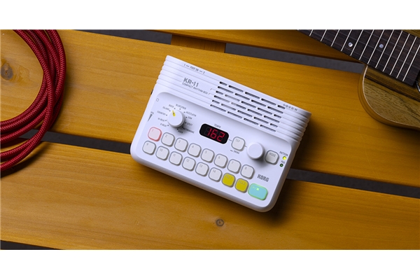 Korg - KR-11