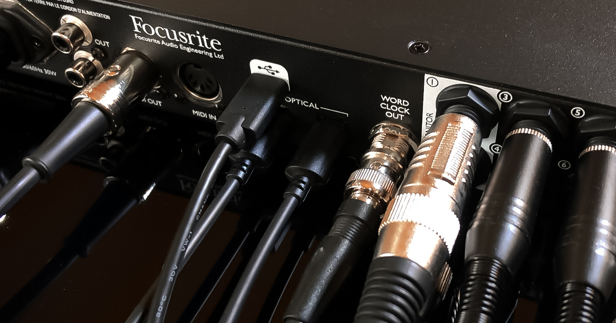 Grazie agli ingressi ADAT presenti nella tua interfaccia o scheda audio puoi espandere il numero di ingressi analogici preamplificati nella tua postazione DAW utilizzando uno dei pre-convertitori multi-canale da analogico ad ADAT presenti nel catalogo Focusrite Grazie agli ingressi ADAT presenti nella tua interfaccia o scheda audio puoi espandere il numero di ingressi analogici preamplificati nella tua postazione DAW utilizzando uno dei pre-convertitori multi-canale da analogico ad ADAT presenti nel catalogo Focusrite