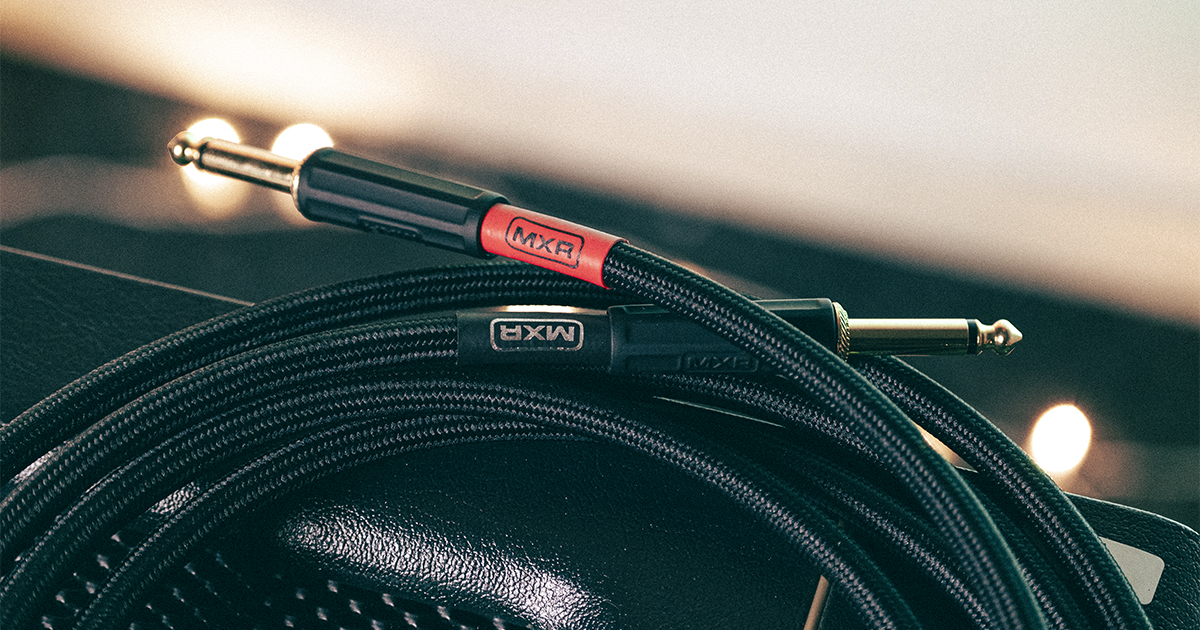 I cavi della serie Stealth di MXR elimina il rumore quando viene attacato o staccato dallo strumento grazie al silent switch. I cavi della serie Stealth di MXR elimina il rumore quando viene attacato o staccato dallo strumento grazie al silent switch.