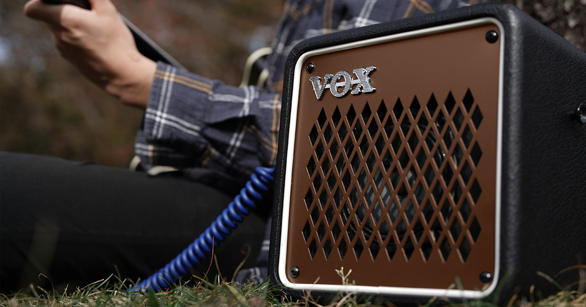 Gli ampli combo Mini Go di Vox offrono compattezza, comodità e completezza di funzioni per gestire il tuo suono Gli ampli combo Mini Go di Vox offrono compattezza, comodità e completezza di funzioni per gestire il tuo suono